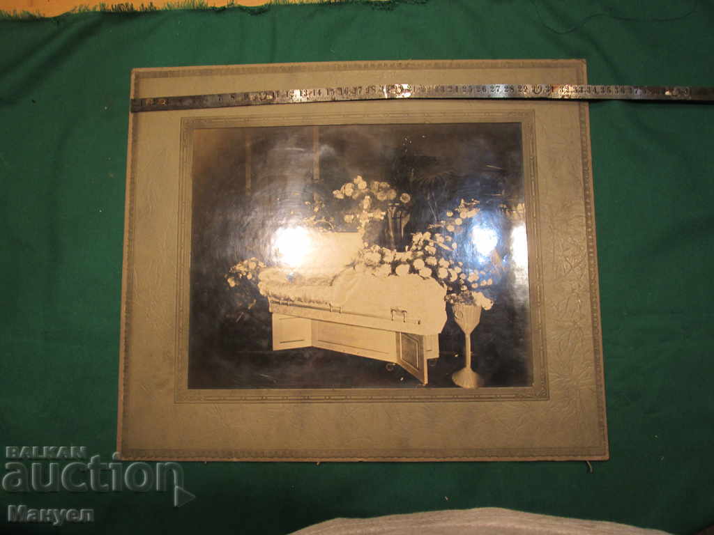 Auction I am selling an old photo - cardboard.RRR Auction I am selling an old photo - cardboard.RRR