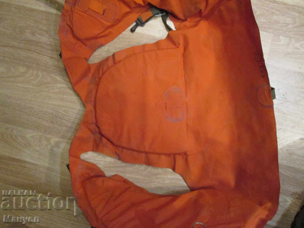 Vând o vestă de salvare militară. RRRRRRRr cu preț 60.00 BGN | € 30.68 Vând o vestă de salvare militară. RRRRRRRr cu preț 60.00 BGN | € 30.68