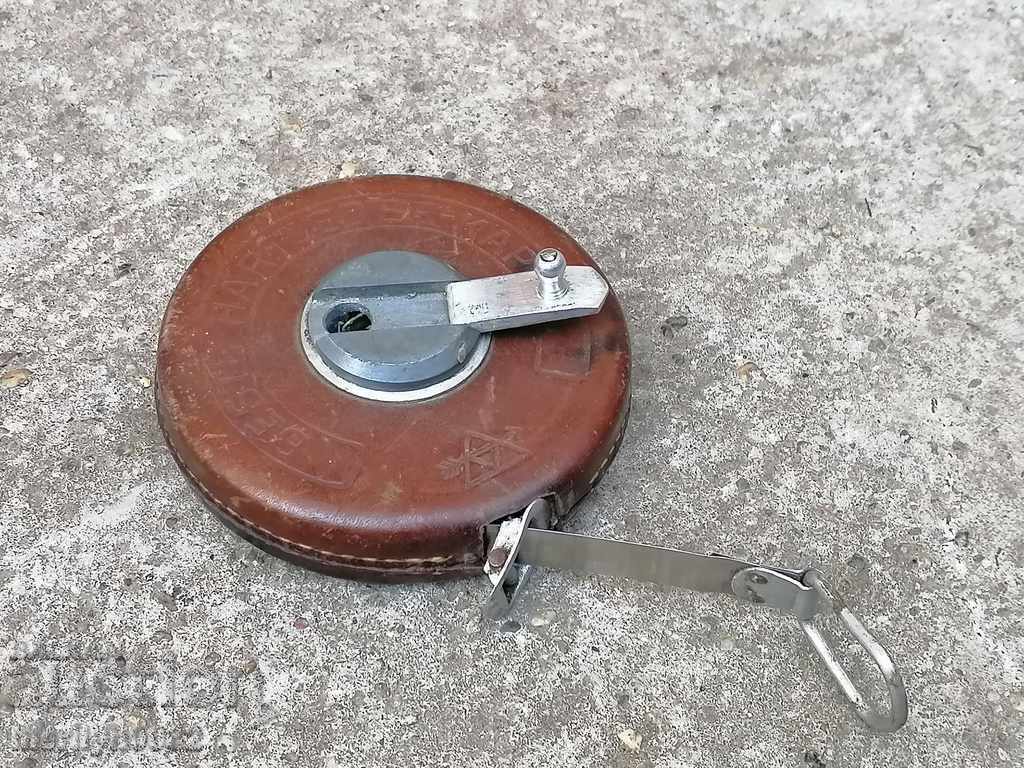 Ruletă germană din perioada de dinaintea Primului Război Mondial cu preț 79.90 BGN | € 40.85 Ruletă germană din perioada de dinaintea Primului Război Mondial cu preț 79.90 BGN | € 40.85