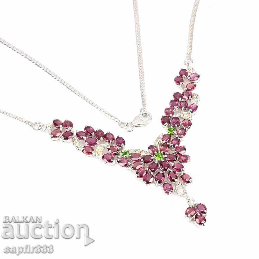 COLIER DE PROIECTATOR CU GARNITURI NATURALE DE RODOLIT, SAPFIR cu preț 647.00 BGN | € 330.81