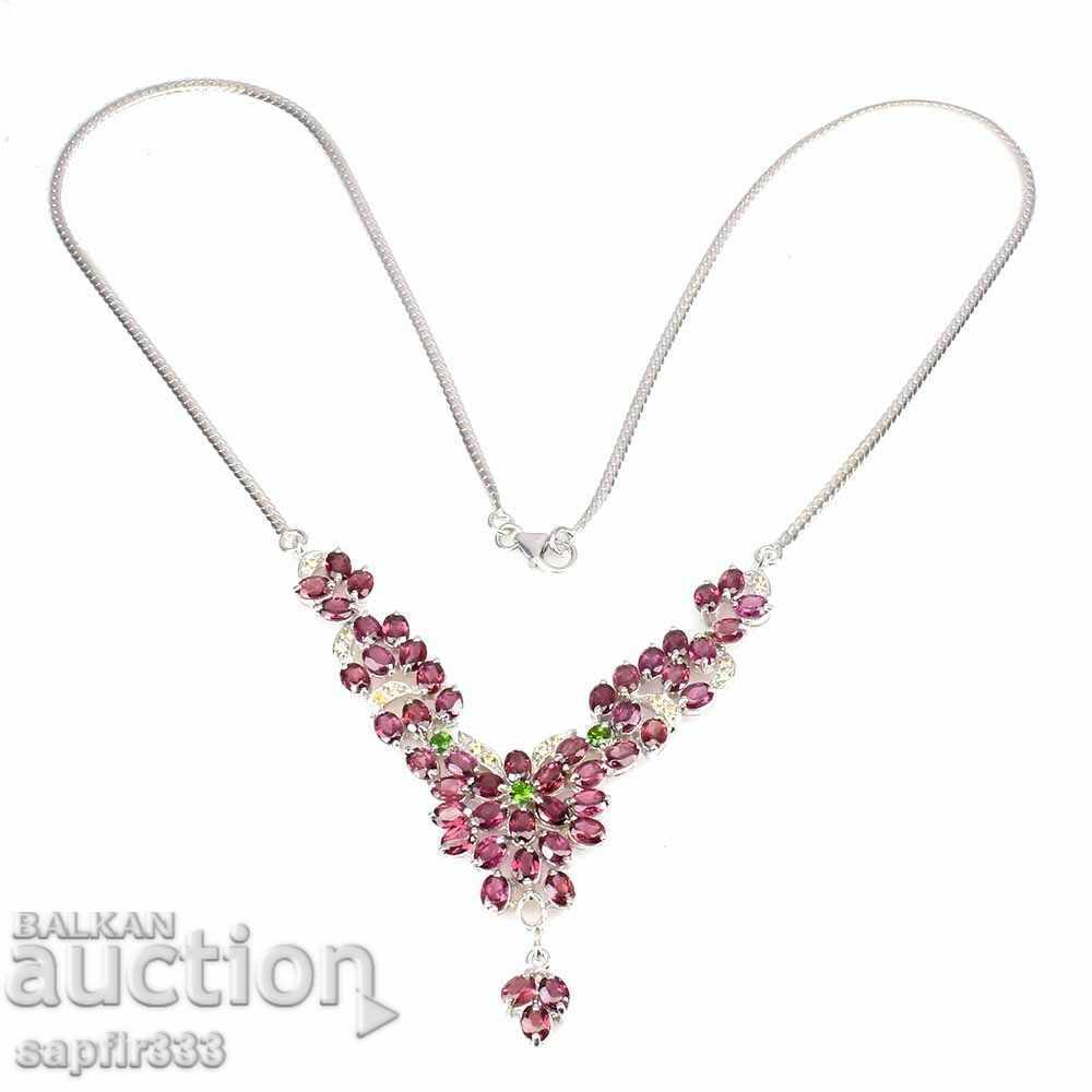 Licitație COLIER DE PROIECTATOR CU GARNITURI NATURALE DE RODOLIT, SAPFIR