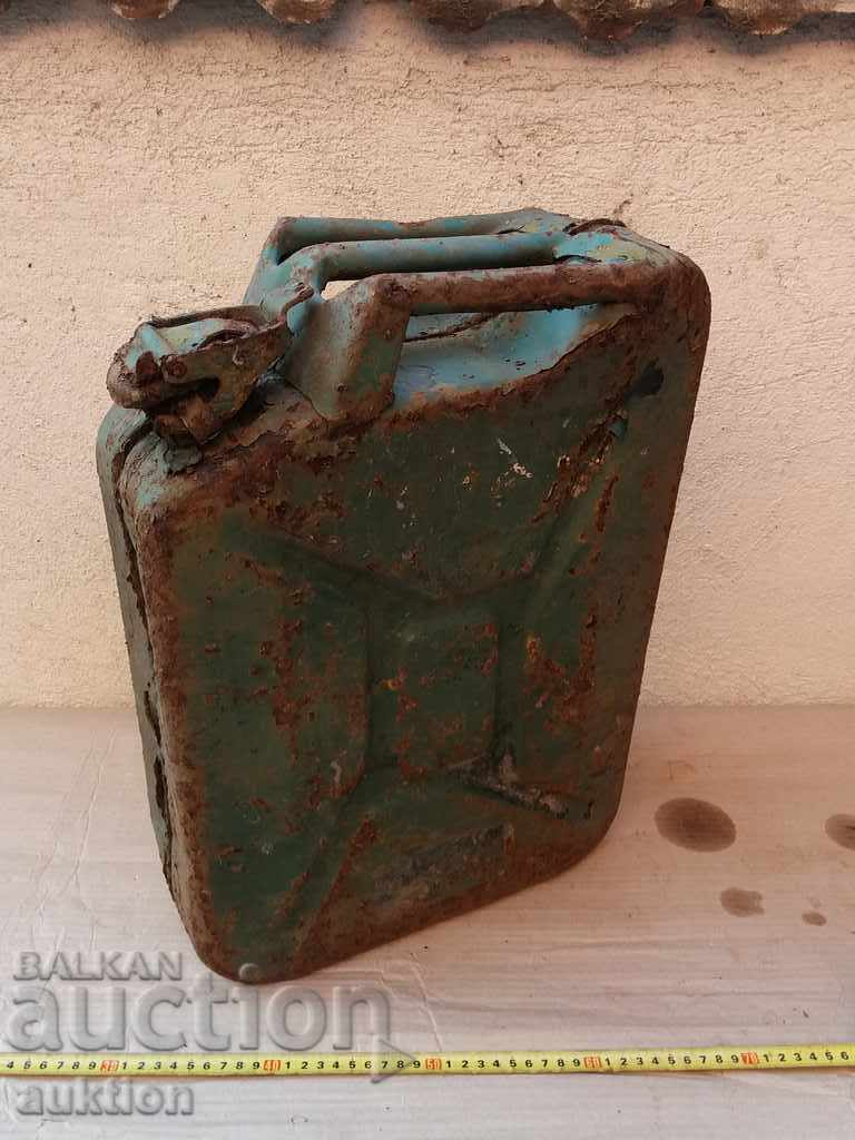 OLD METAL CAN FOR PETROL, OIL, OIL - 20 LITERS