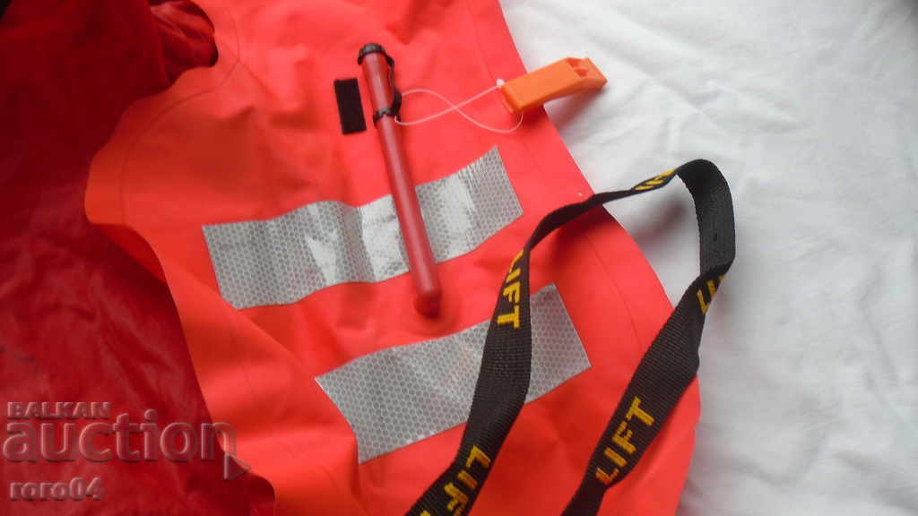 Livrarea VEST DE SALVARE - SECUMAR PRIVA 150 LIGHT