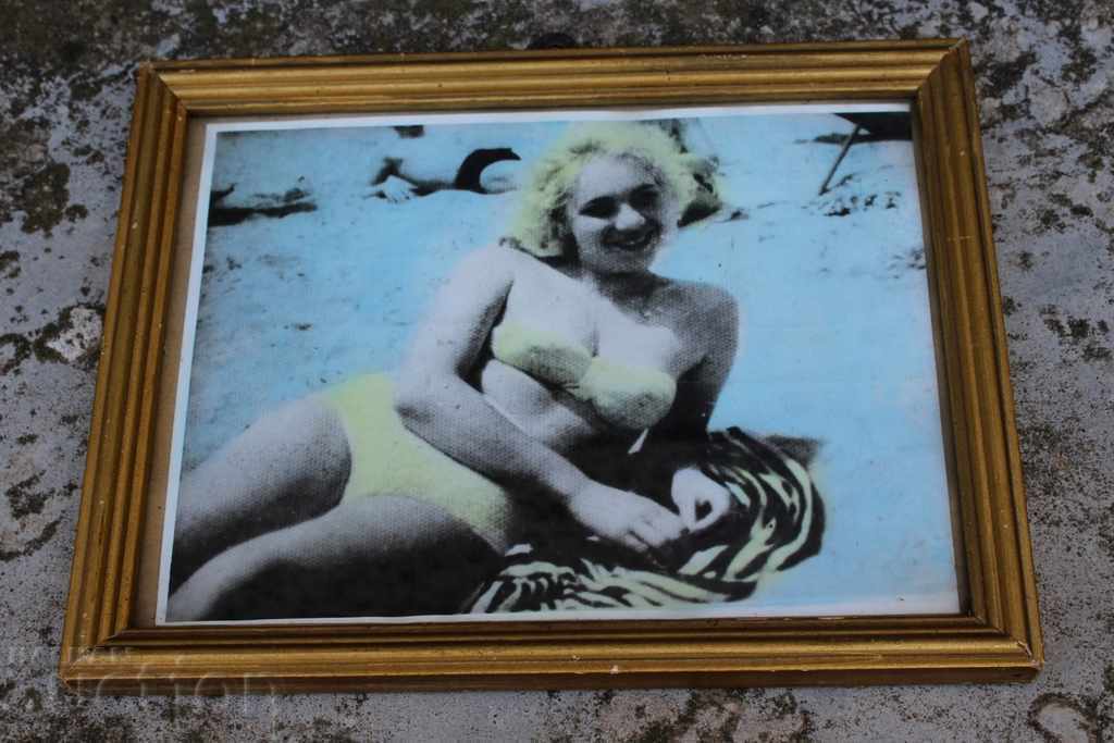 OLD SOC PICTURE POSTER FRAME with price 19.00 BGN | € 9.71 OLD SOC PICTURE POSTER FRAME with price 19.00 BGN | € 9.71