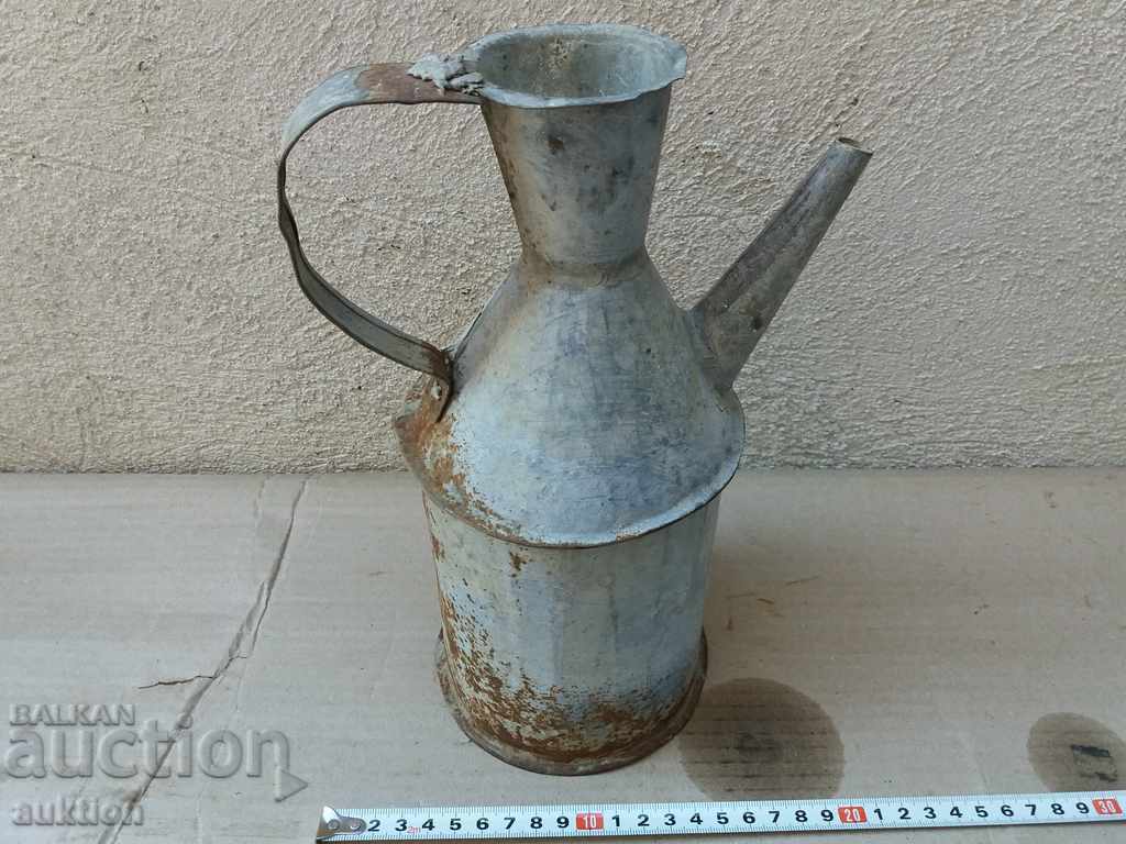 Auction MASSIVE METAL KETTLE, JUG FOR LIQUIDS, TEA, SYRUP Auction MASSIVE METAL KETTLE, JUG FOR LIQUIDS, TEA, SYRUP