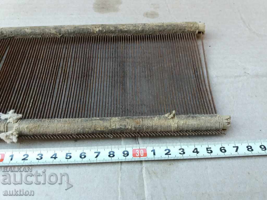 Auction OLD MASSIVE COMB CROSSED FROM A RENAISSANCE LOOM Auction OLD MASSIVE COMB CROSSED FROM A RENAISSANCE LOOM