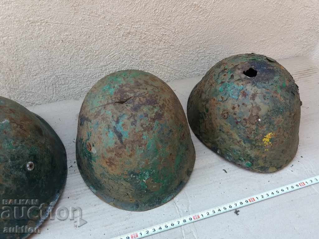 Auction LOT OF THREE HELMETS - MILITARY - BA Auction LOT OF THREE HELMETS - MILITARY - BA