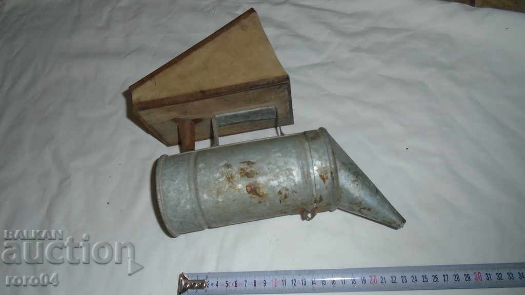 BEEKEEPING SMOKER - ACTIVE - 7