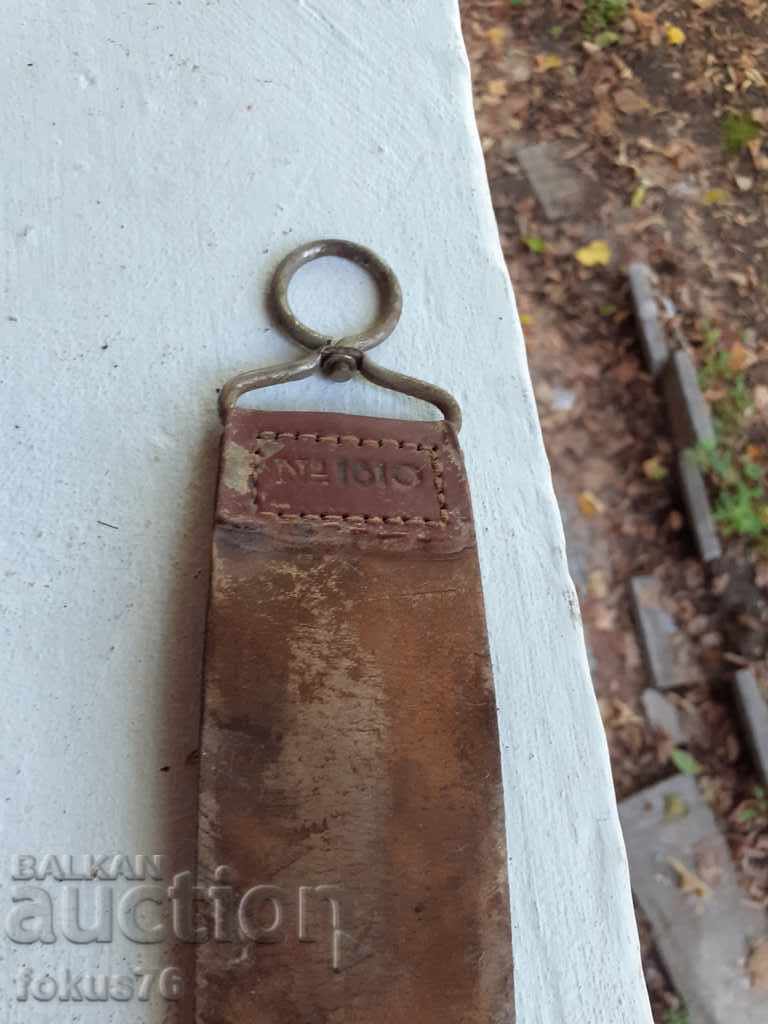 Auction OLD SHAVER BELT BELTS FOR SHARPENING RAZORS Auction OLD SHAVER BELT BELTS FOR SHARPENING RAZORS