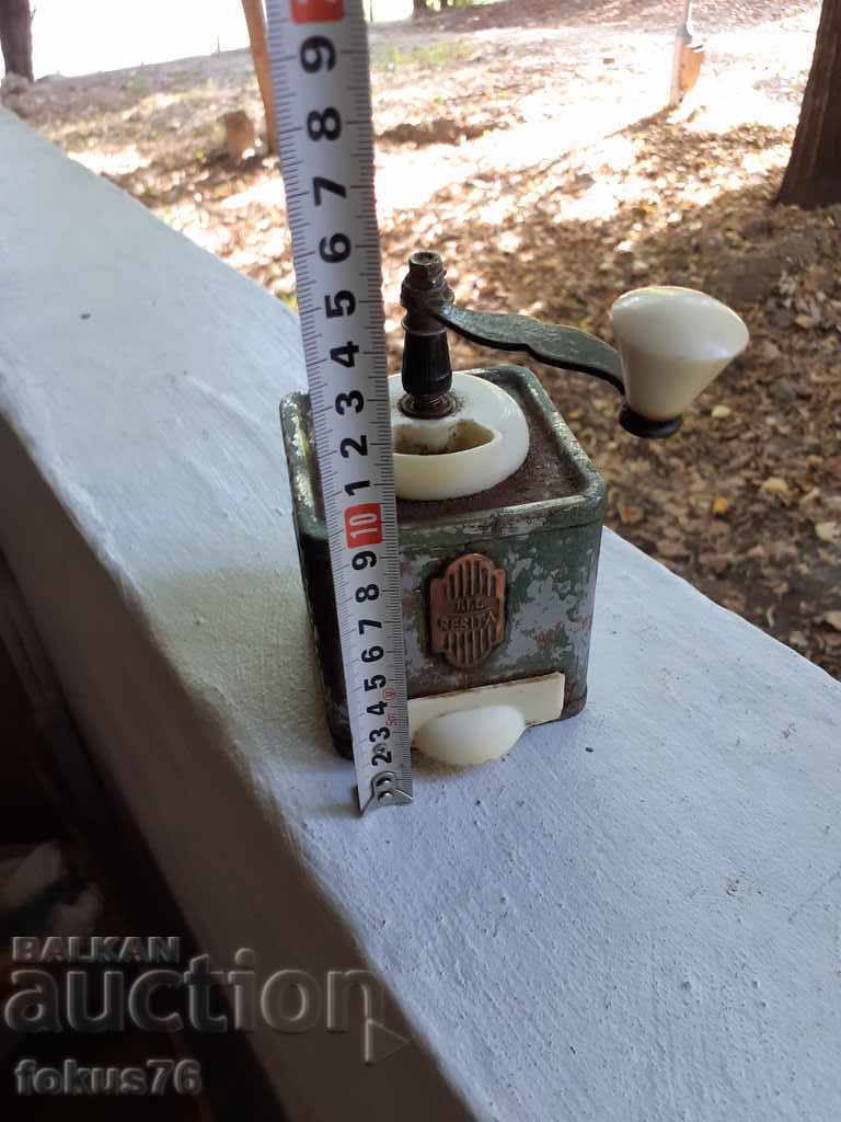 OLD MARK COLLECTOR'S MILL - 6 OLD MARK COLLECTOR'S MILL - 6