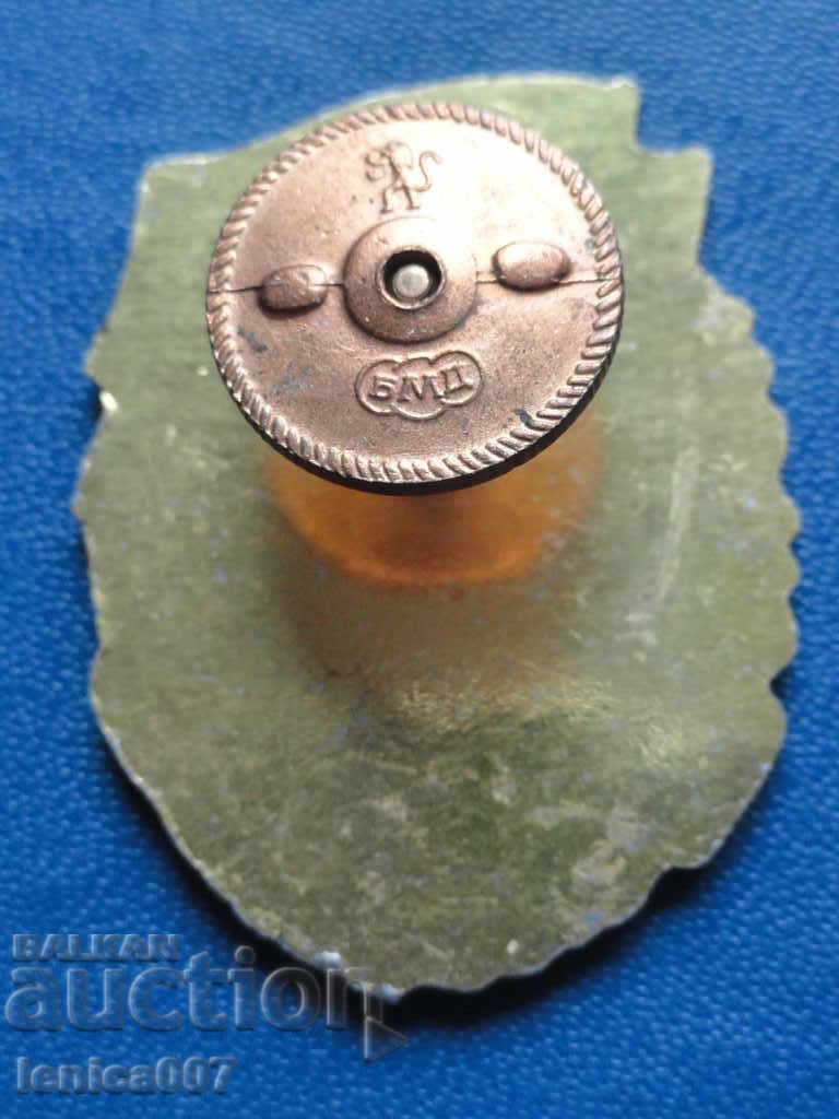 Delivery of Excellent in military and political training