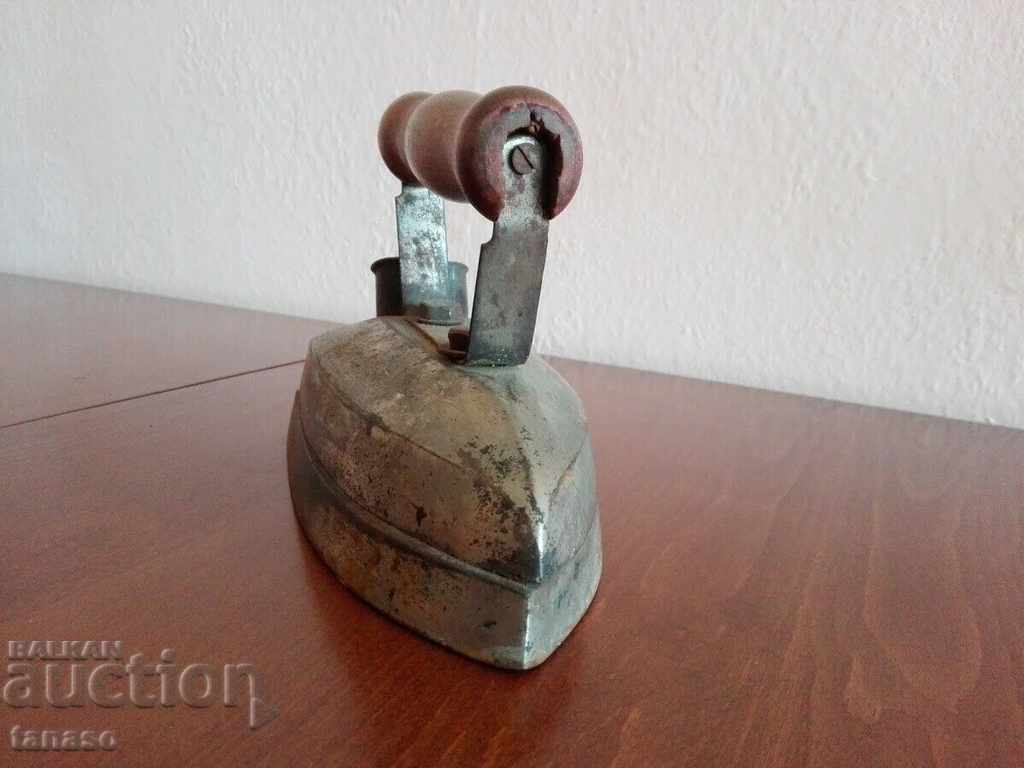 Auction Old iron, electric, works Auction Old iron, electric, works