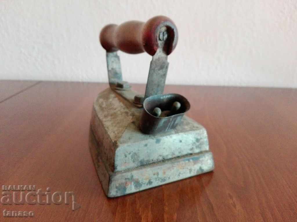 Old iron, electric, works - 5 Old iron, electric, works - 5