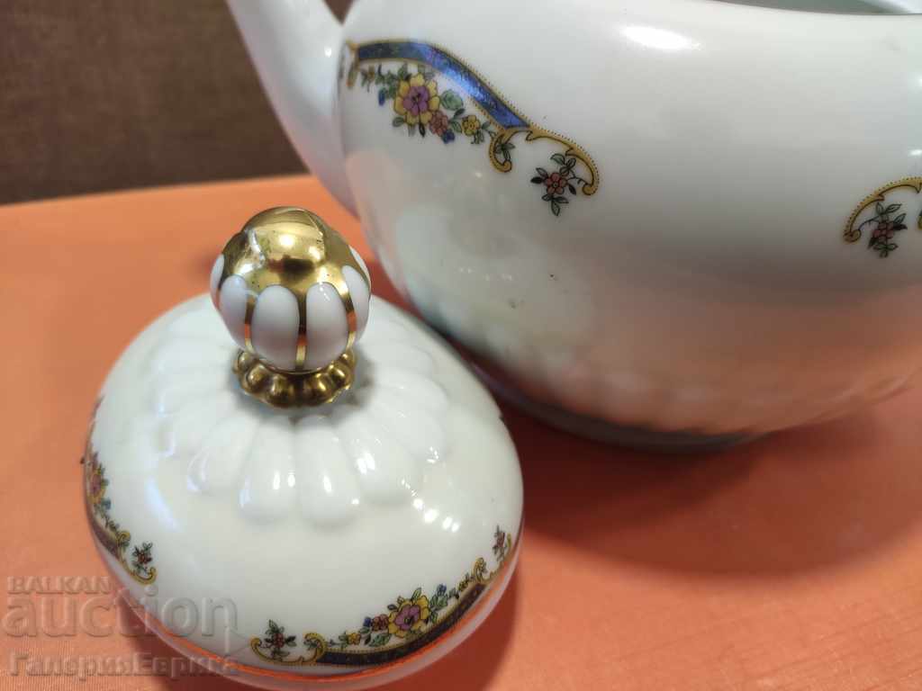 Porcelain jug with lid 16 cm with applique and marking - 7 Porcelain jug with lid 16 cm with applique and marking - 7