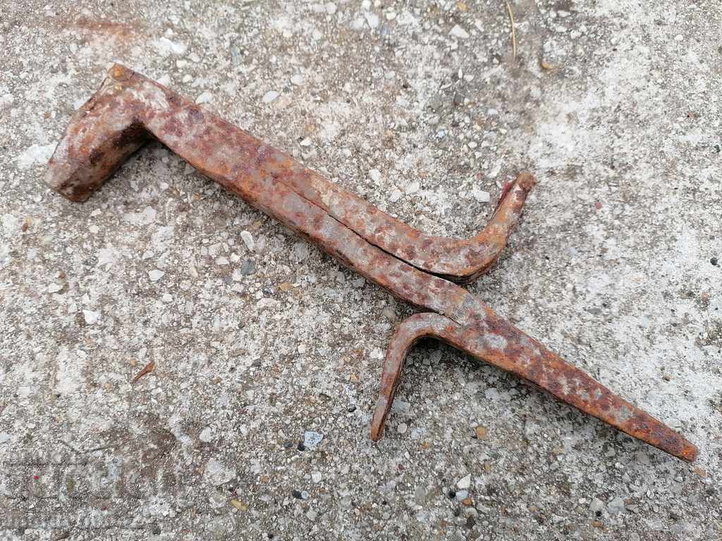 Metal anvil for waving of wrought iron hair with price 46.00 BGN | € 23.52 Metal anvil for waving of wrought iron hair with price 46.00 BGN | € 23.52