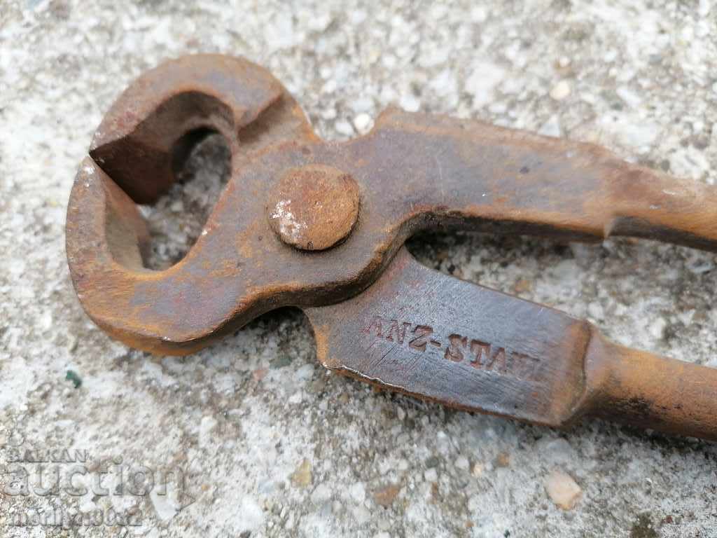 Old pliers, wrought iron, wrought iron