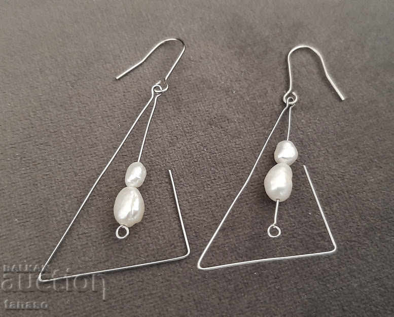 Handmade earrings with pearls with price 10.00 BGN | € 5.11 Handmade earrings with pearls with price 10.00 BGN | € 5.11
