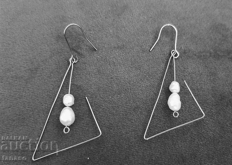Handmade earrings with pearls