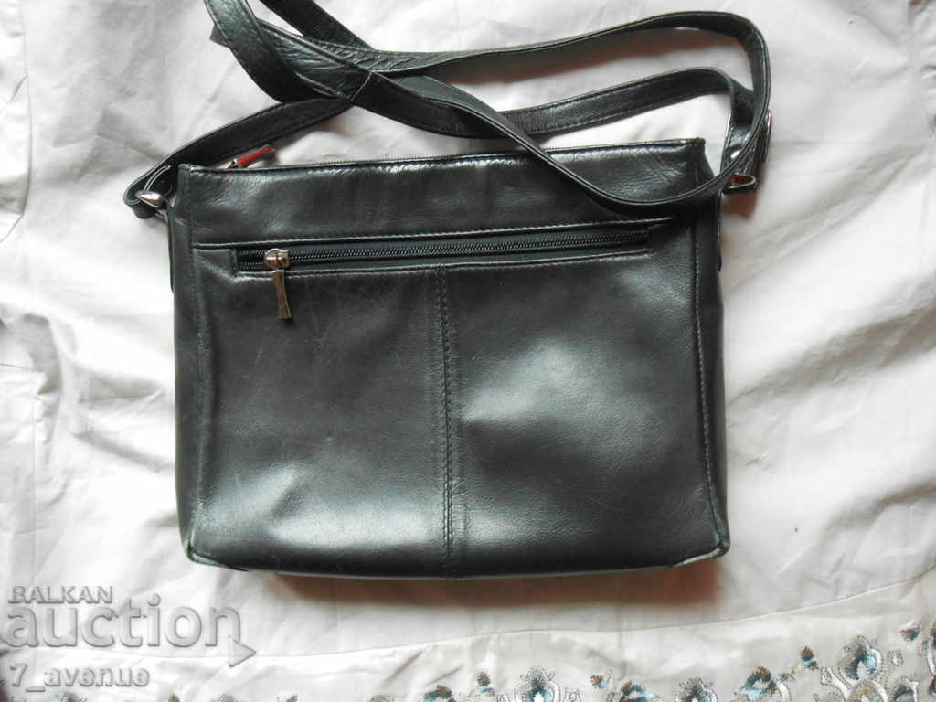 Lady's BAG very interesting VINTAGE 9.11.2020 with price 14.00 BGN | € 7.16 Lady's BAG very interesting VINTAGE 9.11.2020 with price 14.00 BGN | € 7.16