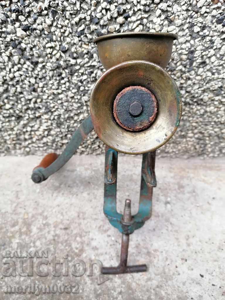 Old spice grinder nuts walnuts Austria hazelnuts with price 67.00 BGN | € 34.26 Old spice grinder nuts walnuts Austria hazelnuts with price 67.00 BGN | € 34.26