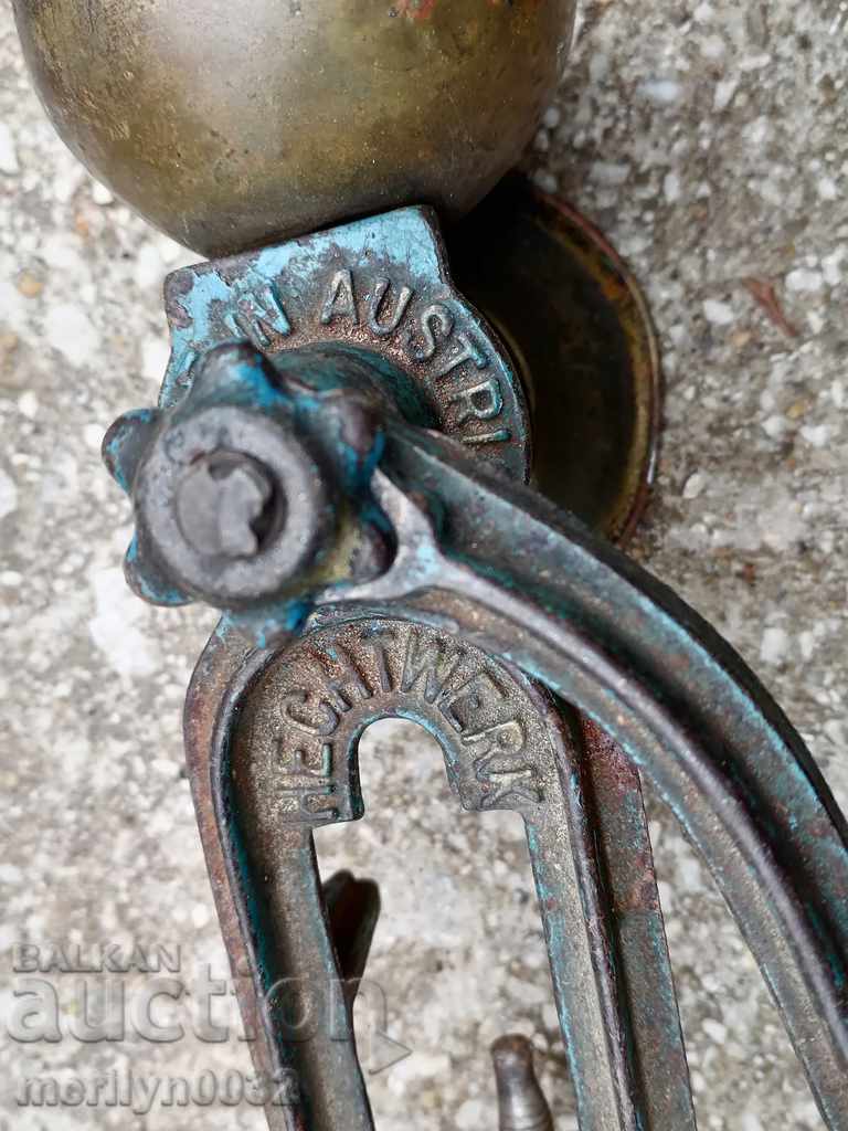 Old spice grinder nuts walnuts Austria hazelnuts - 5 Old spice grinder nuts walnuts Austria hazelnuts - 5