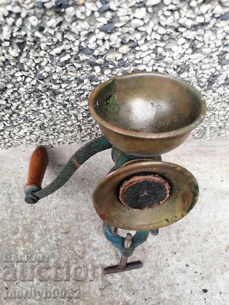 Old spice grinder nuts walnuts Austria hazelnuts - 6 Old spice grinder nuts walnuts Austria hazelnuts - 6