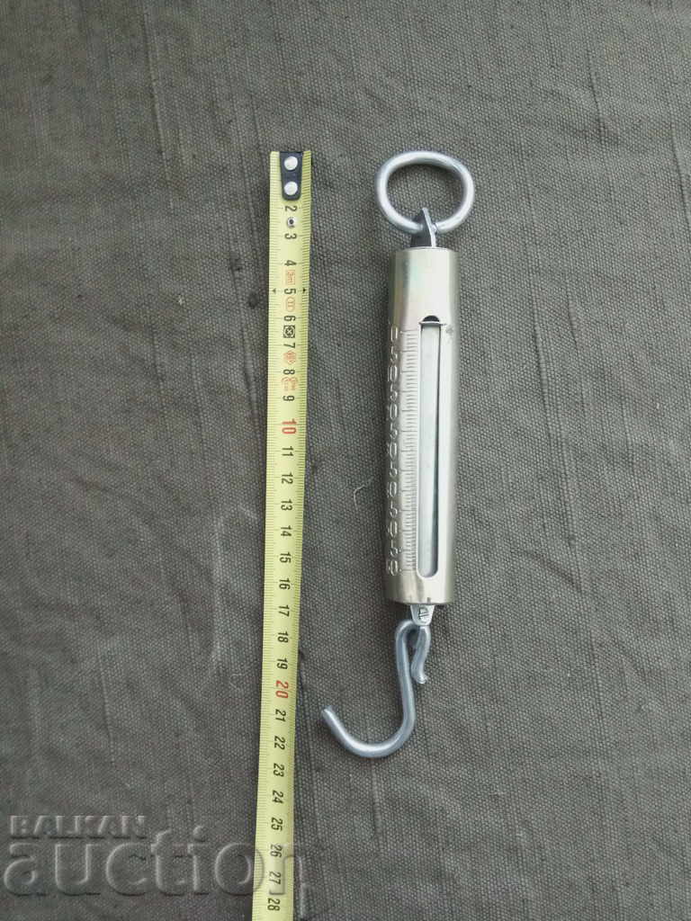 Auction weigh 60 pounds Auction weigh 60 pounds