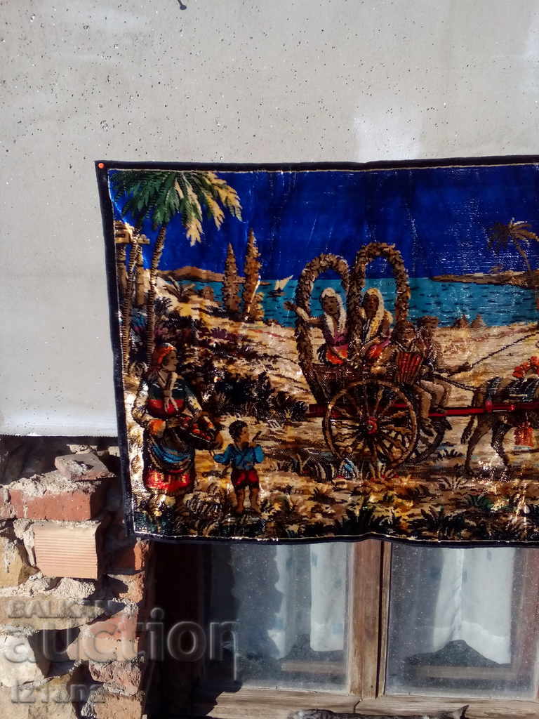 Auction An old hacker, wall cover Auction An old hacker, wall cover