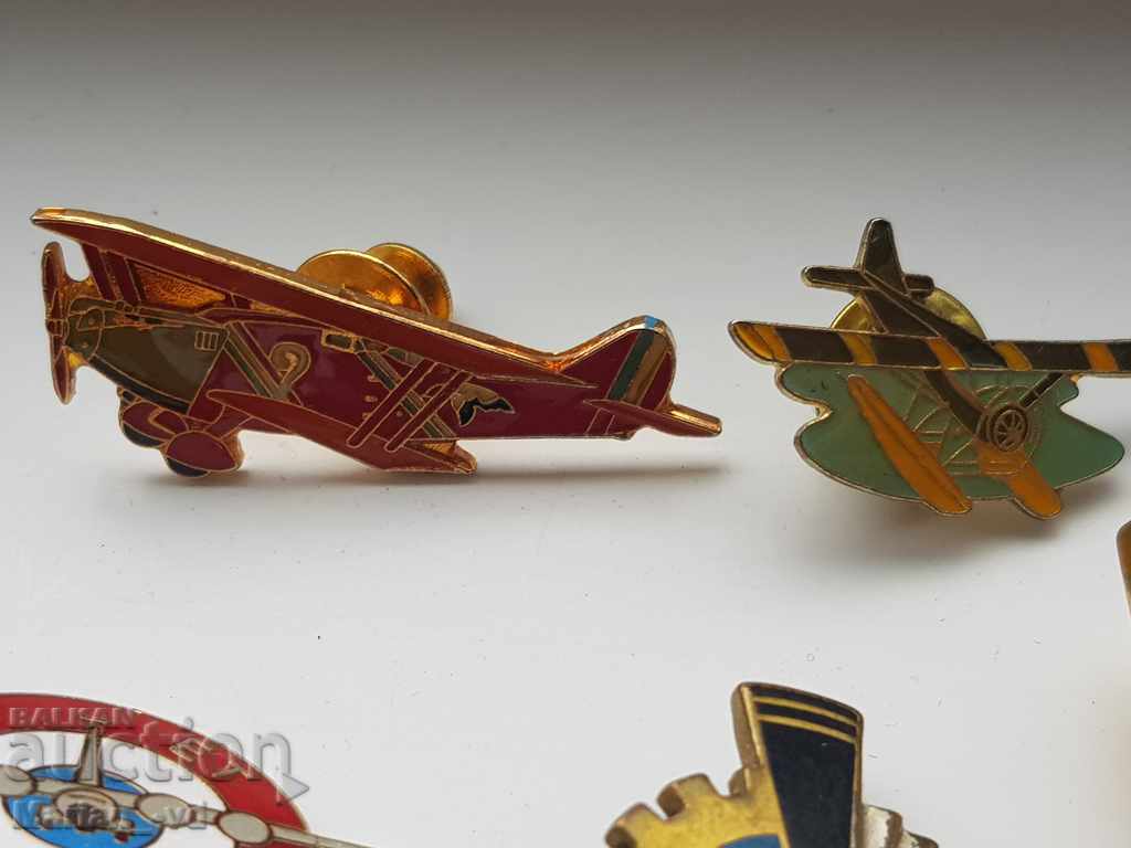 Delivery of Lot of badges