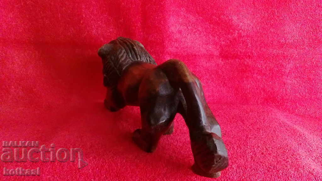 Old wood carving figure of a guardian Lion - 5 Old wood carving figure of a guardian Lion - 5