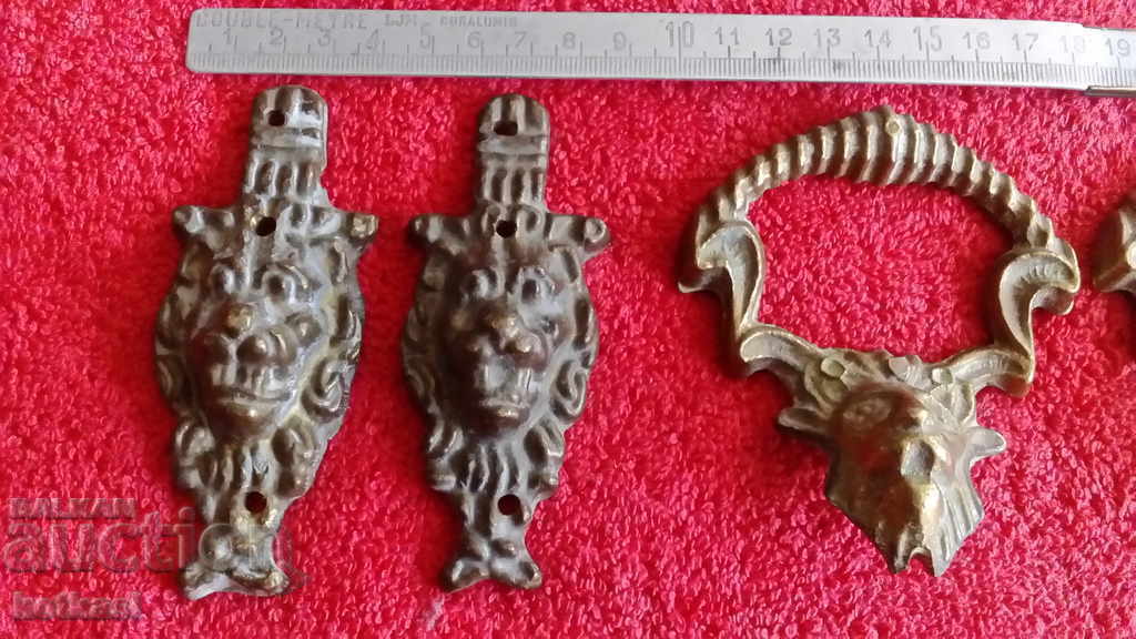 Old metal bronze handles ornaments furniture lion with price 26.00 BGN | € 13.29 Old metal bronze handles ornaments furniture lion with price 26.00 BGN | € 13.29