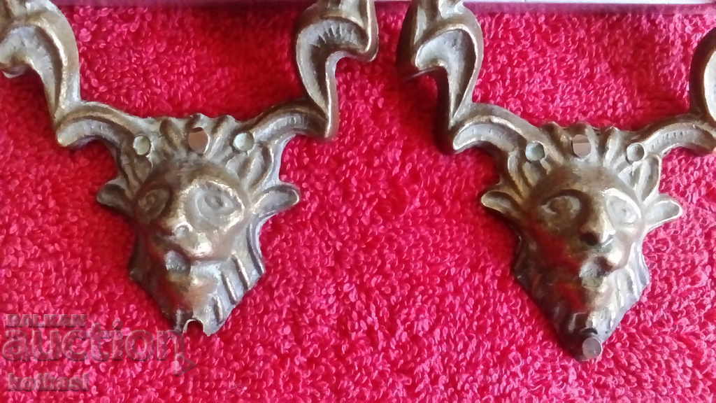 Delivery of Old metal bronze handles ornaments furniture lion Delivery of Old metal bronze handles ornaments furniture lion