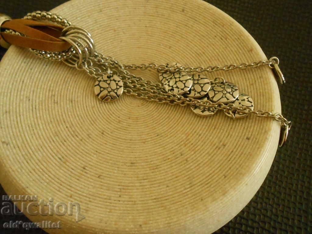 NECKLACE sophisticated, elegant, bears a stamp: TAMARIS - 5