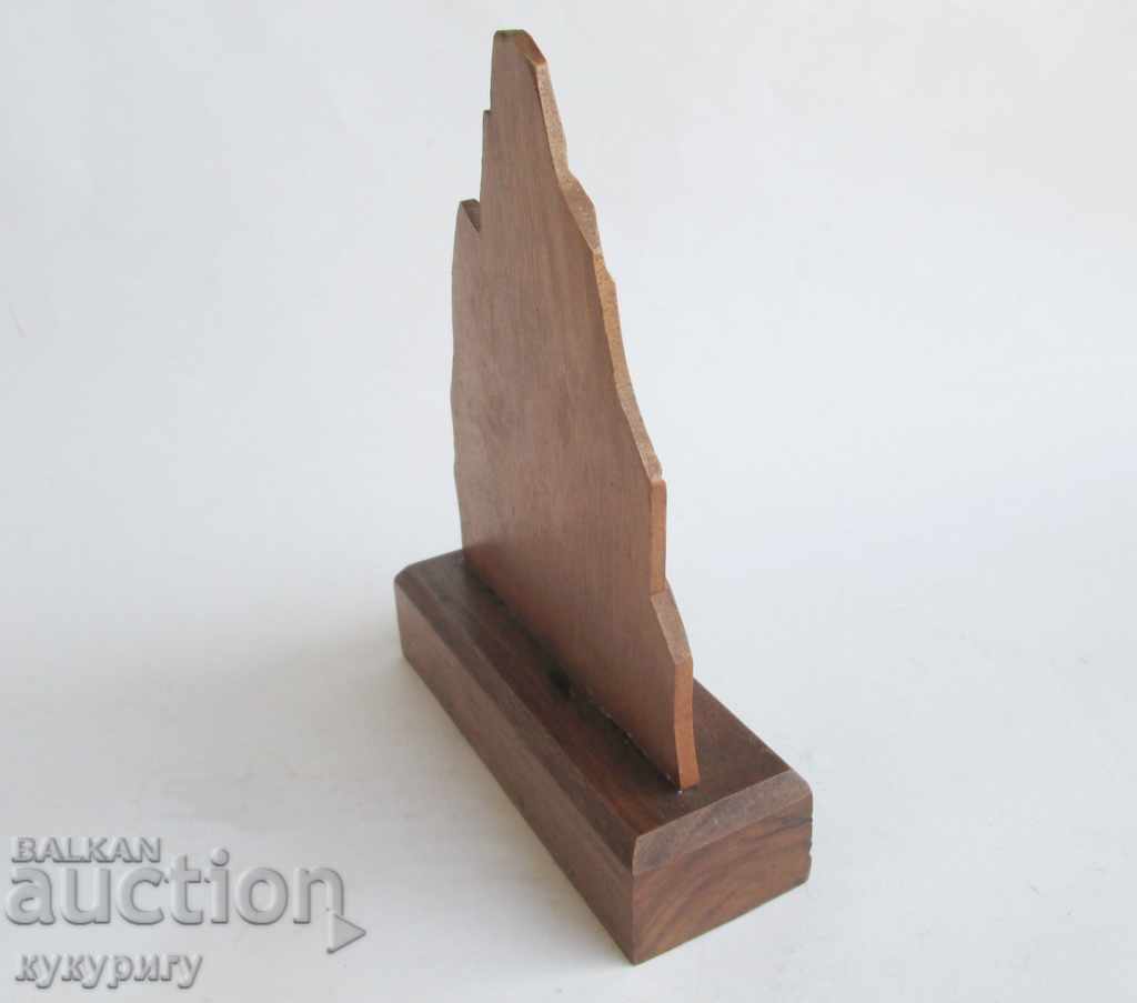 Delivery of Old Soc tourist award Rila Pirin woodcarving Delivery of Old Soc tourist award Rila Pirin woodcarving