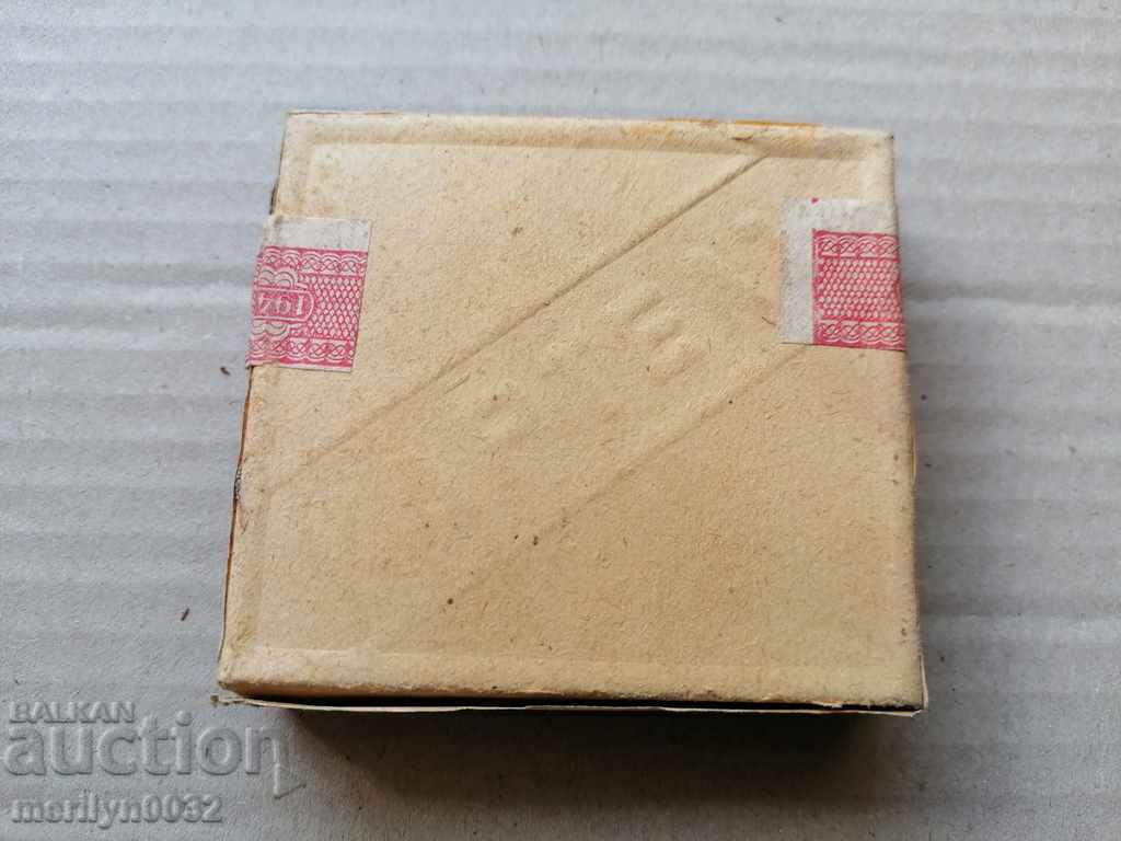 Κουτί τσιγάρων Cartel Rhodopes ΠΛΗΡΕΣ ειδικοί φόροι κατανάλωσης Βασίλειο της Βουλγαρίας με τιμή 43.00 BGN | € 21.99 Κουτί τσιγάρων Cartel Rhodopes ΠΛΗΡΕΣ ειδικοί φόροι κατανάλωσης Βασίλειο της Βουλγαρίας με τιμή 43.00 BGN | € 21.99