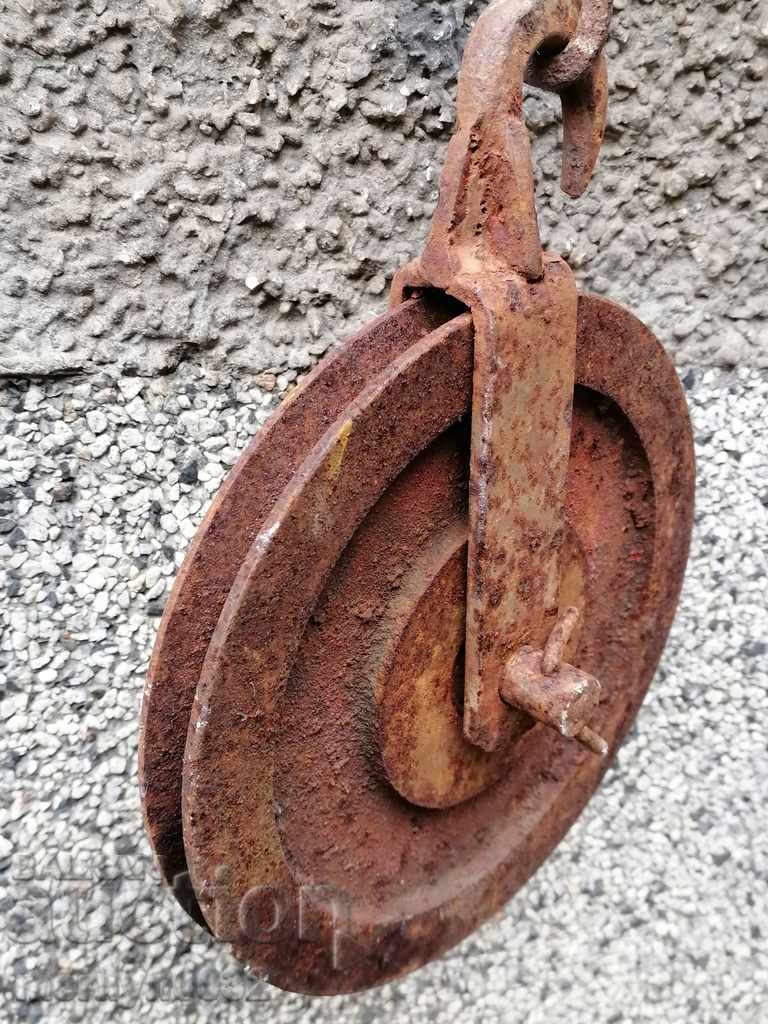 Reel pulley pulley with price 52.00 BGN | € 26.59 Reel pulley pulley with price 52.00 BGN | € 26.59