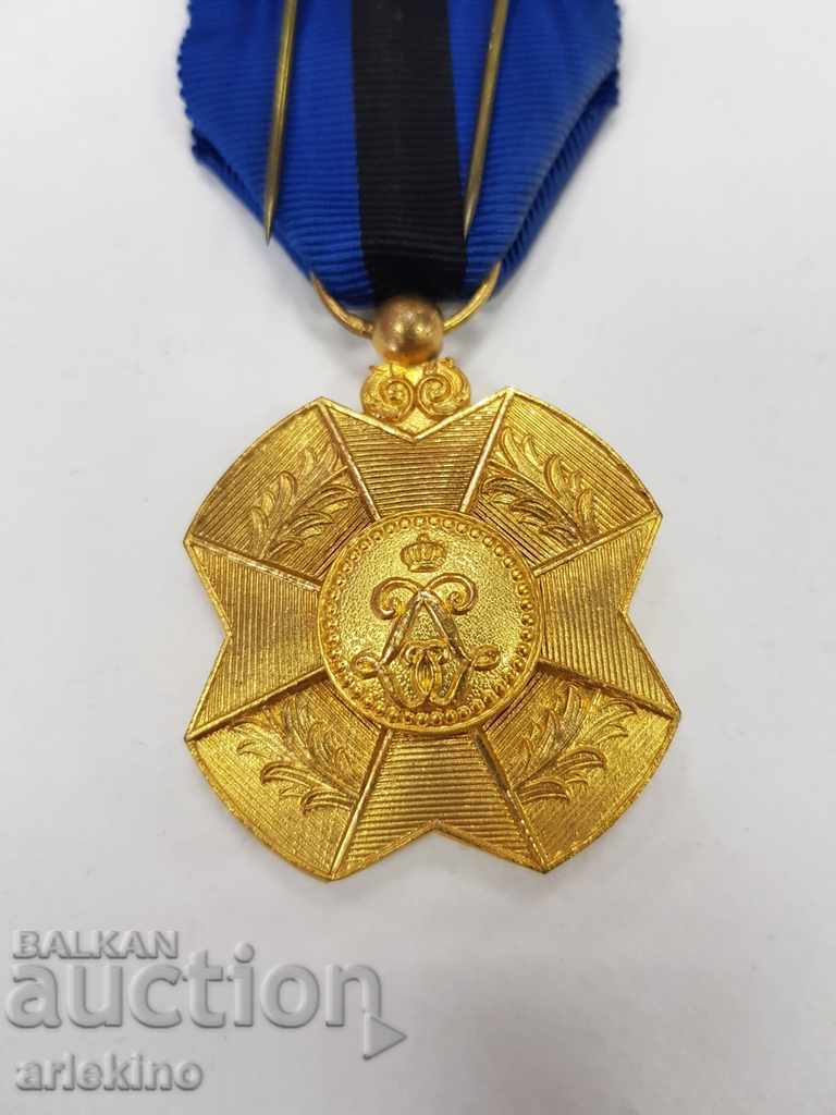 Auction Collectible gilded Belgian medal medal with box Auction Collectible gilded Belgian medal medal with box