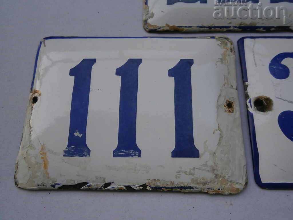 Delivery of antique number plates lot RRR Delivery of antique number plates lot RRR