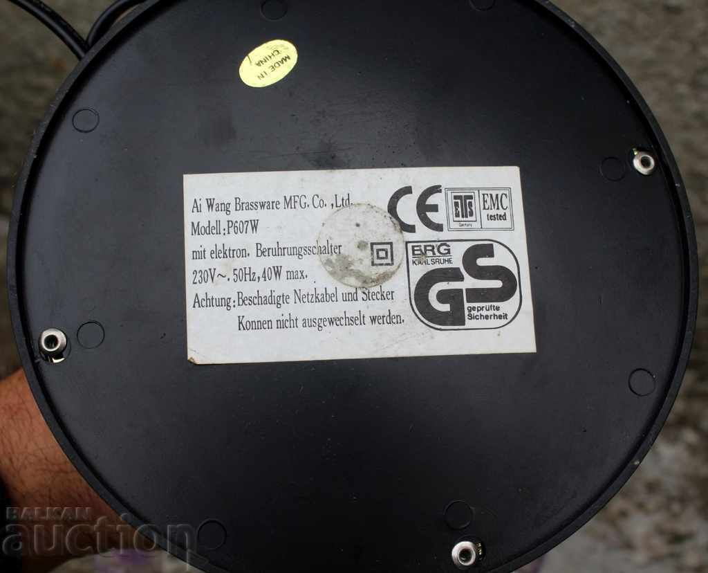 Доставка на СТАРА КРАСИВА НАСТОЛНА НОЩНА ЛАМПА НЕ РАБОТИ. Доставка на СТАРА КРАСИВА НАСТОЛНА НОЩНА ЛАМПА НЕ РАБОТИ.