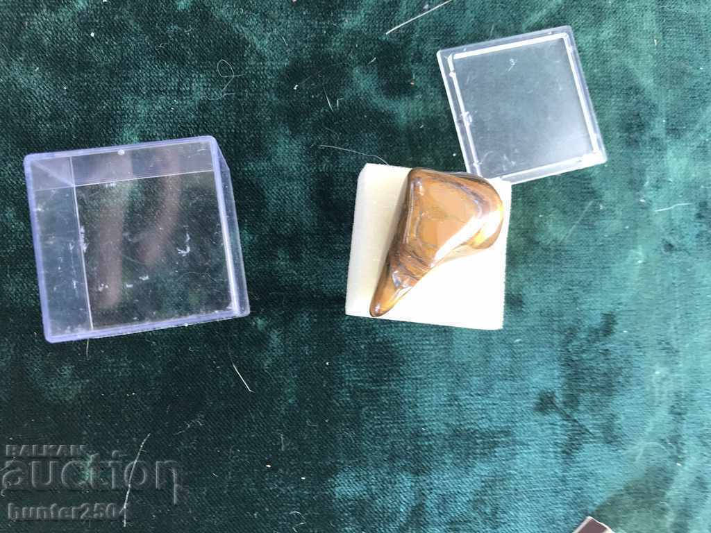 Ochi de tigru 2/4cm (în cutie) cu preț 9.95 BGN | € 5.09 Ochi de tigru 2/4cm (în cutie) cu preț 9.95 BGN | € 5.09