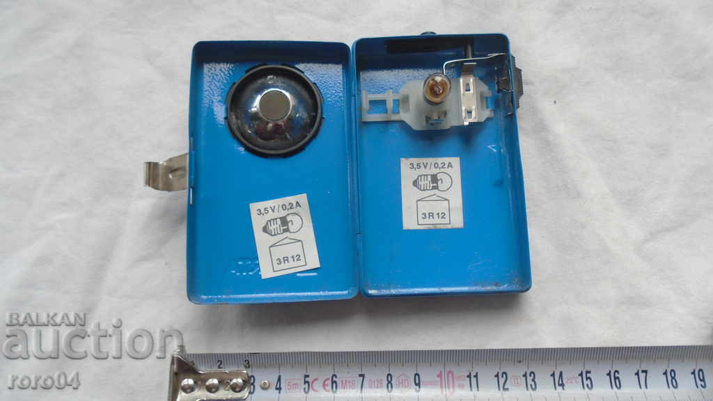 Delivery of VARTA - OLD SHEET METAL LAMP Delivery of VARTA - OLD SHEET METAL LAMP