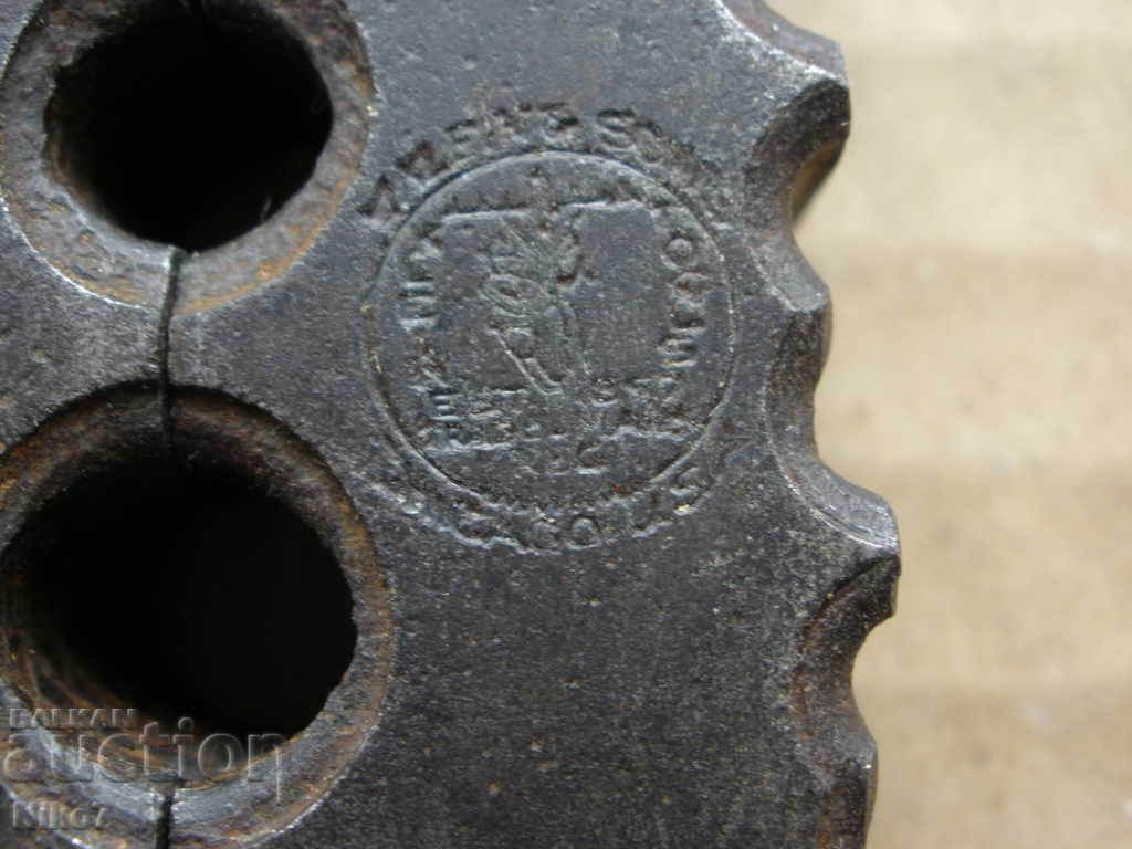 Old crimping pliers. Chicago-U.S.A - 6