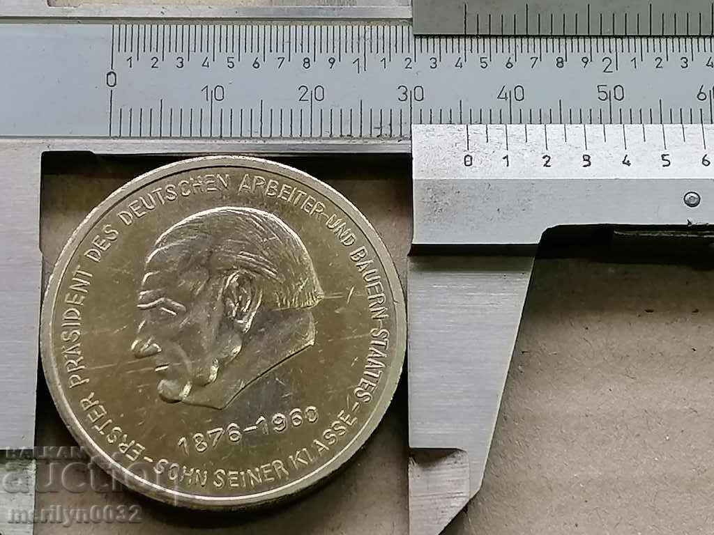 Auction Soc. GDR DDR plaque Auction Soc. GDR DDR plaque