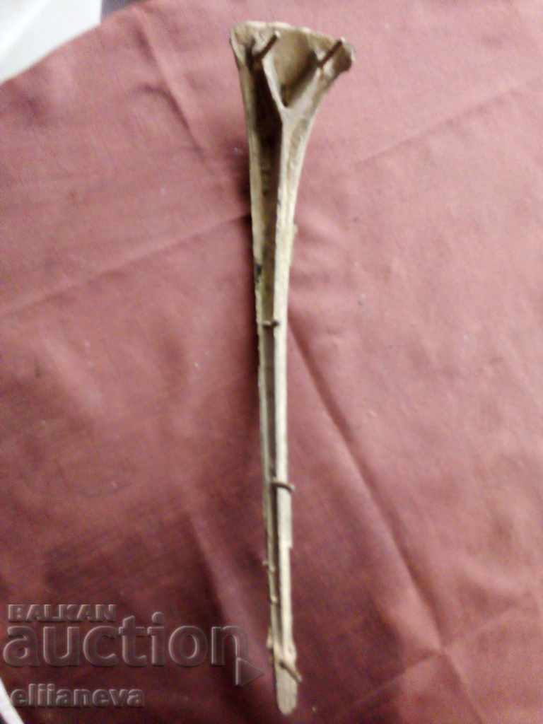 casting brass strip front cover Porsche 356 with price 50.00 BGN | € 25.56 casting brass strip front cover Porsche 356 with price 50.00 BGN | € 25.56