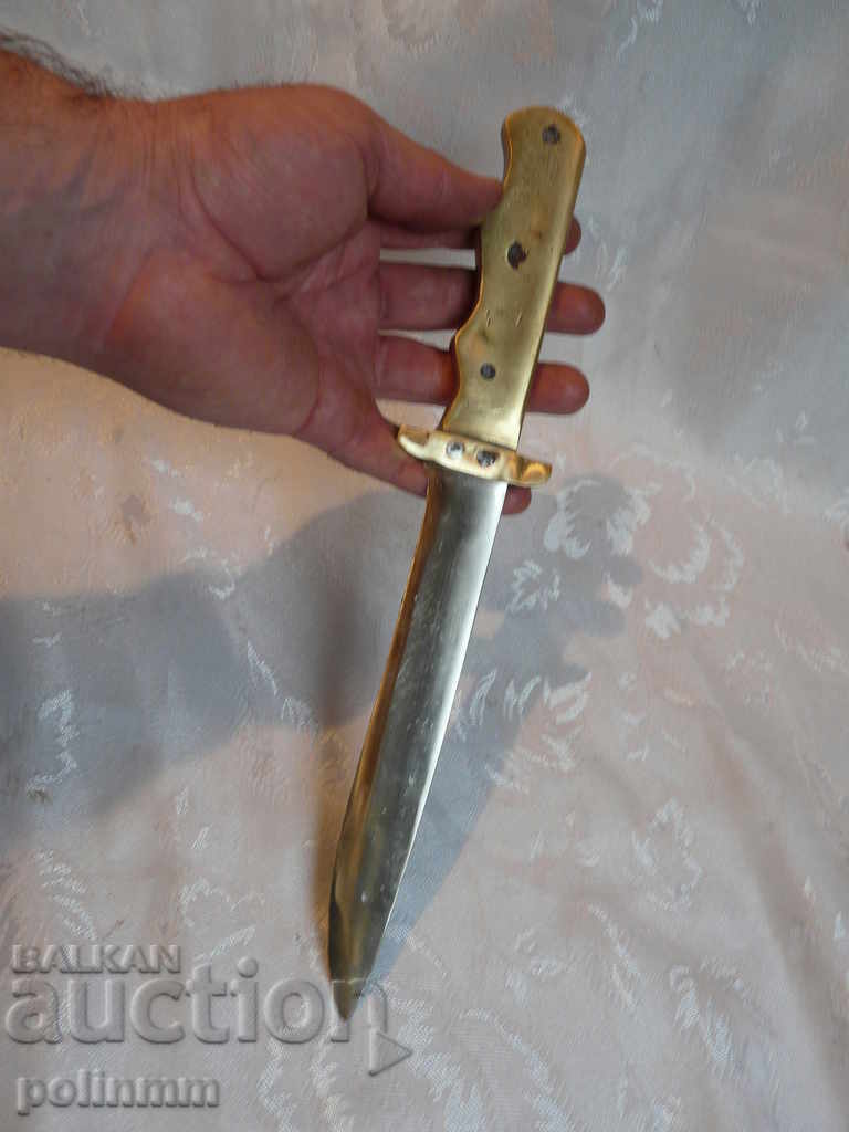 Колекционерски нож с бронзова дръжка