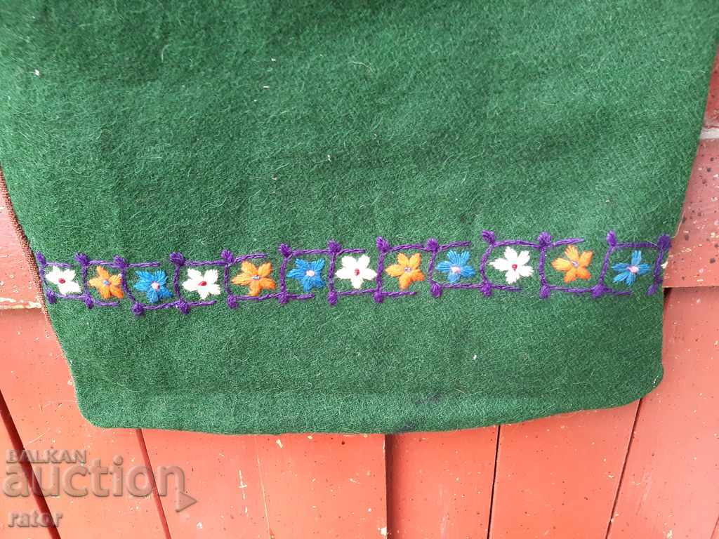 Authentic woven woolen cover. Costume - 5