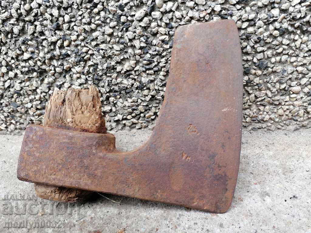 Аукцион Стара брадва топор инструмент ковано желязо Аукцион Стара брадва топор инструмент ковано желязо