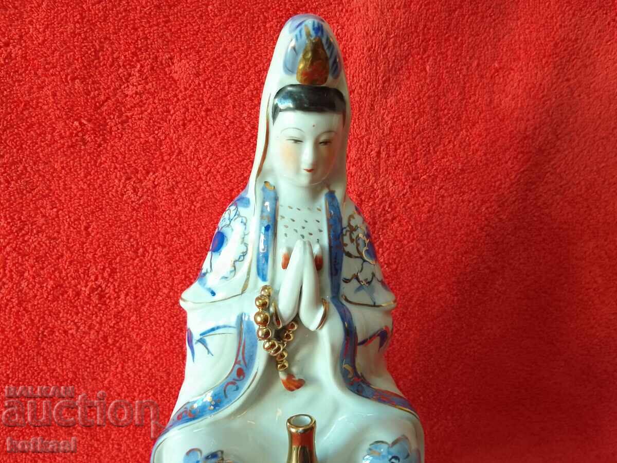 Old Porcelain Figure Woman Praying Buddha Asia with price 115.50 BGN | € 59.05 Old Porcelain Figure Woman Praying Buddha Asia with price 115.50 BGN | € 59.05