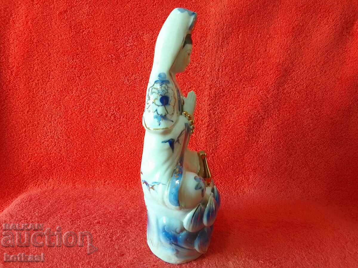 Auction Old Porcelain Figure Woman Praying Buddha Asia Auction Old Porcelain Figure Woman Praying Buddha Asia