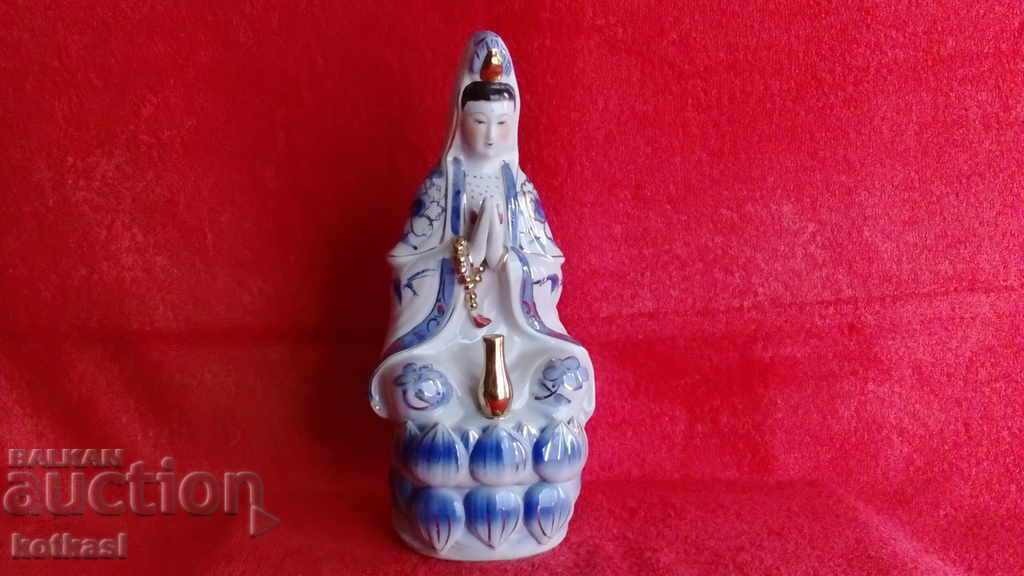 Figura veche din porțelan Femeie care se roagă la Buddha Asia